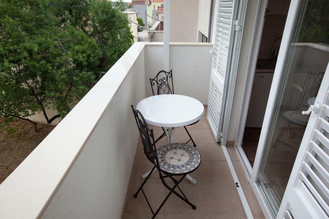 Apartmani Tina Podgora Exterior photo